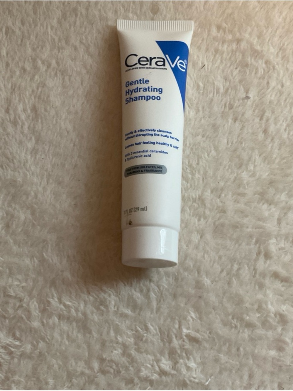 Cera Ve Gentle Hydrating Shampoo — White